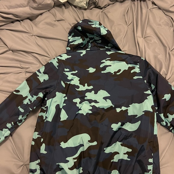 JACKET SIZE LARGE - Picture 2 of 2